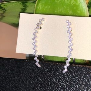 Handmade silver earrings looks like real diamonds